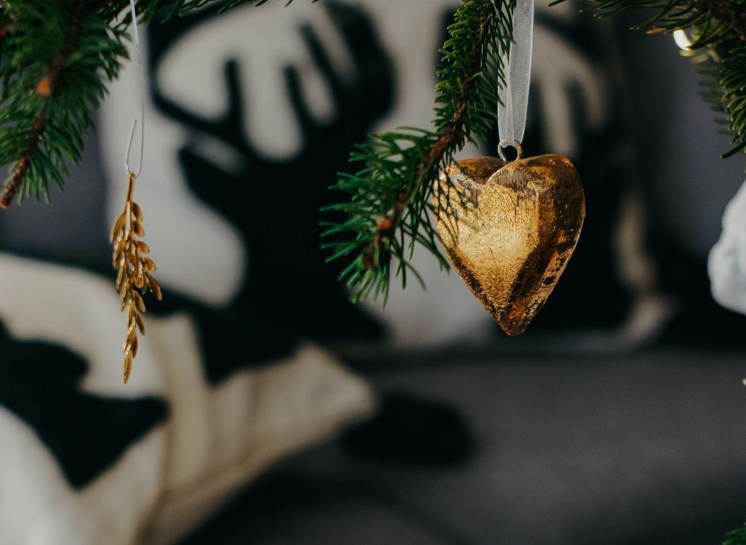 Protect Your Health with Pre-Lit Christmas Trees and Faux Fur Tree Skirts